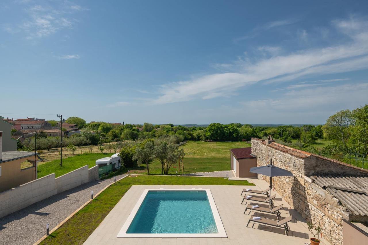Villa Ester Пула Екстер'єр фото