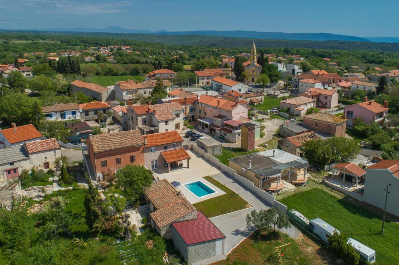 Villa Ester Пула Екстер'єр фото